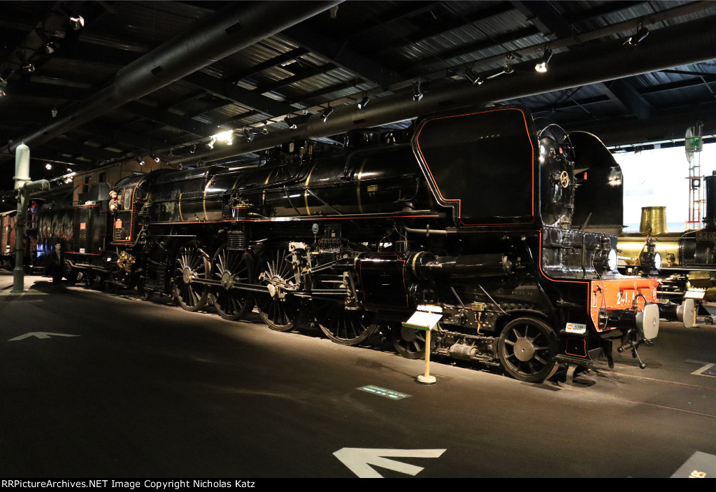 SNCF (Ouest) No. 241A 1(41.001) 4-8-2.4Cyl